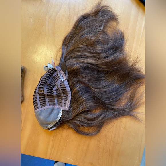 Raquel Welch- Human Hair TOPPER Memory Cap Monofilament Body Wave Layers - Picture 13 of 14